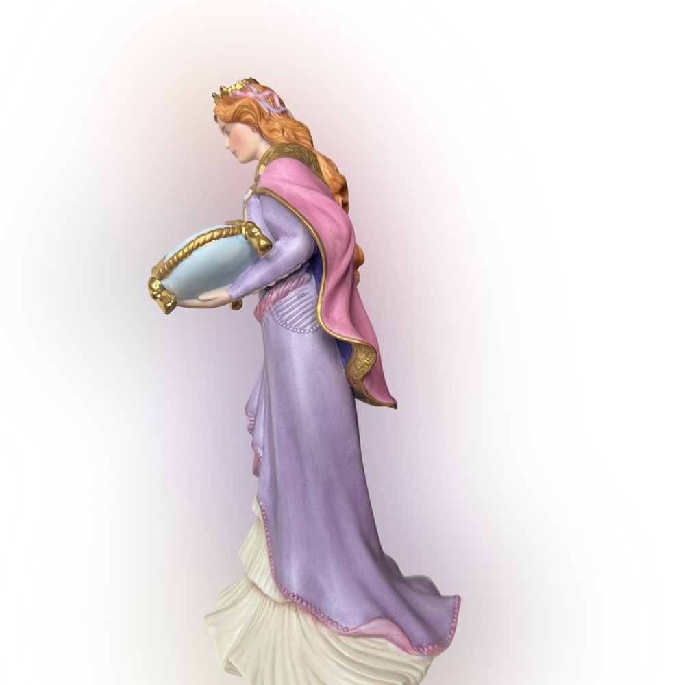 Lenox “Princess and the Pea” Legendary Princesses Figurine Limited Edition #3336 - Picture 2 of 8